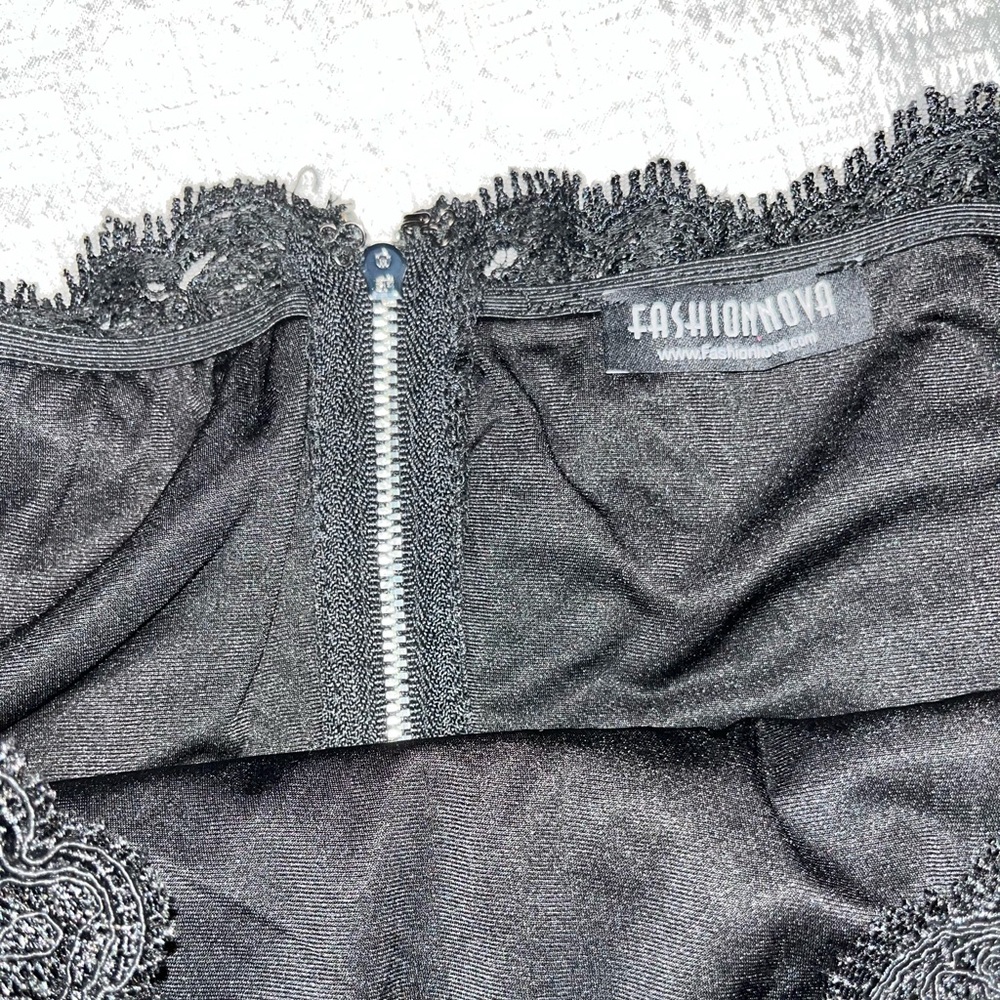 Fashion Nova Two piece black lace outfit - Picture 5 of 5